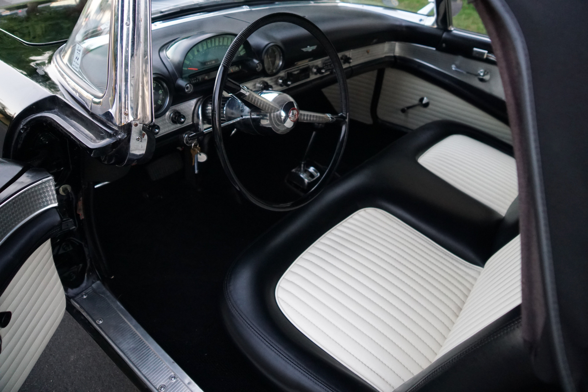 1955 Ford Thunderbird - Plate 13