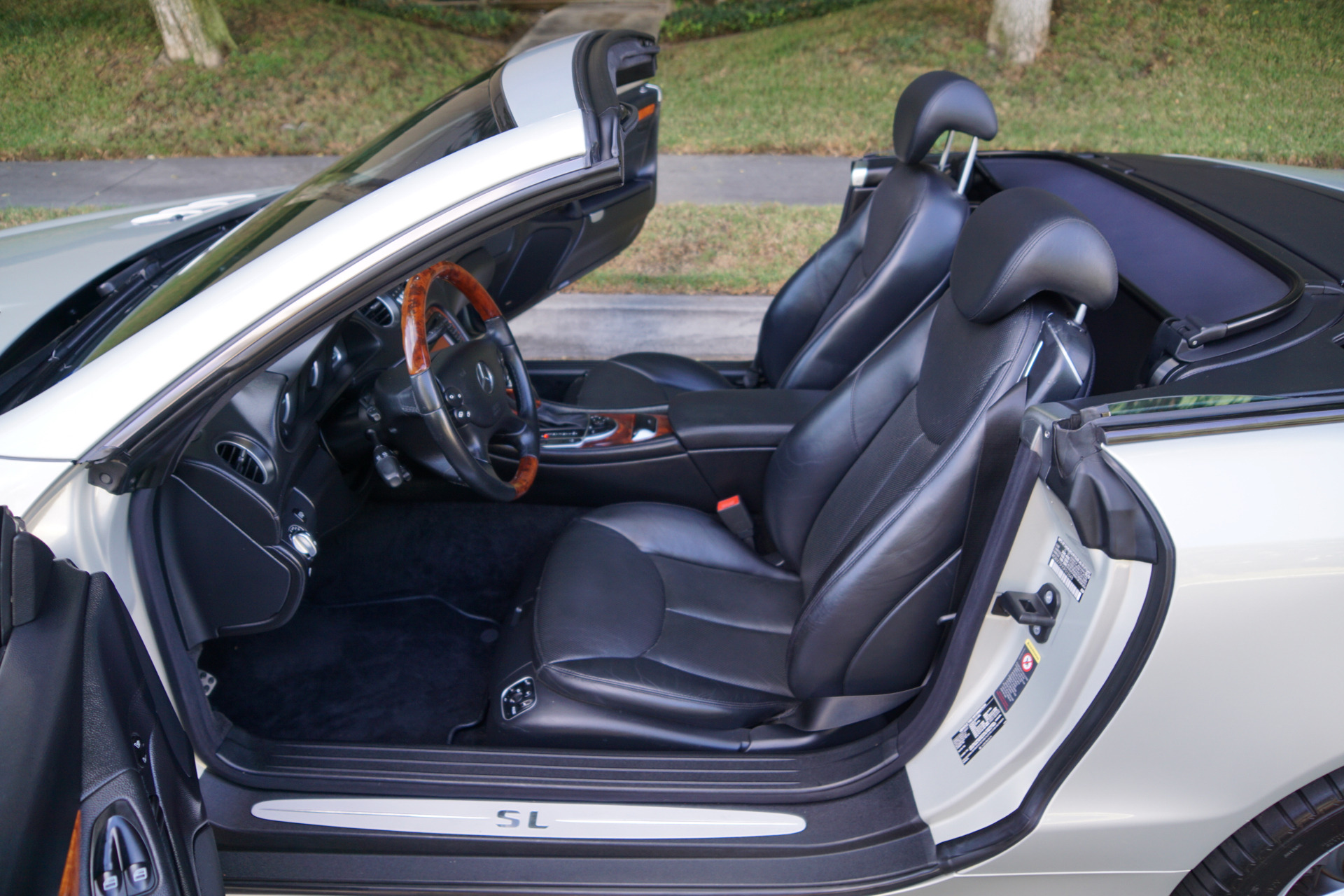 2003 Mercedes-Benz SL500 - Plate 12