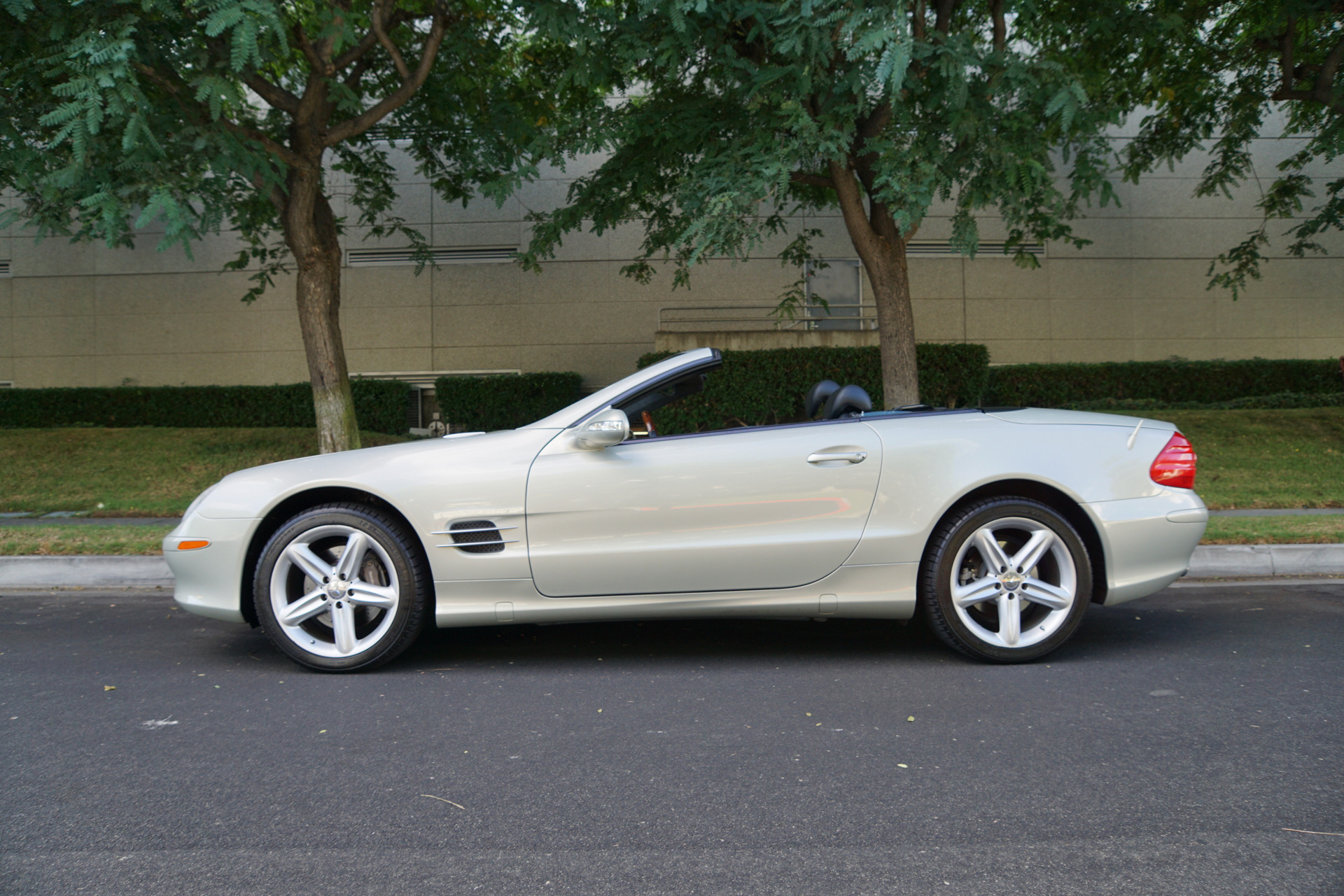 2003 Mercedes-Benz SL500 - Plate 3