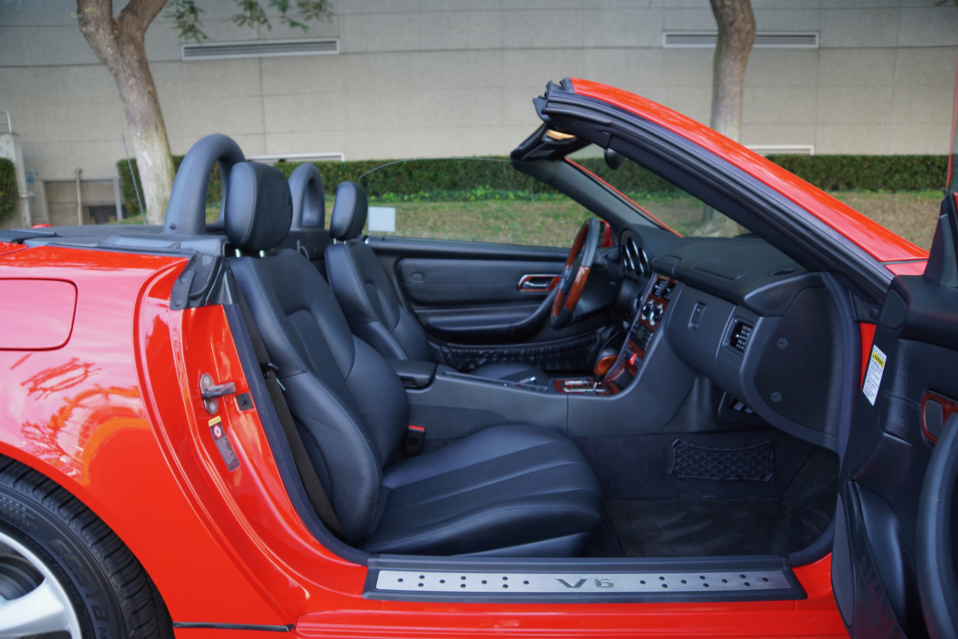 2004 Mercedes-Benz SLK320 - Plate 12