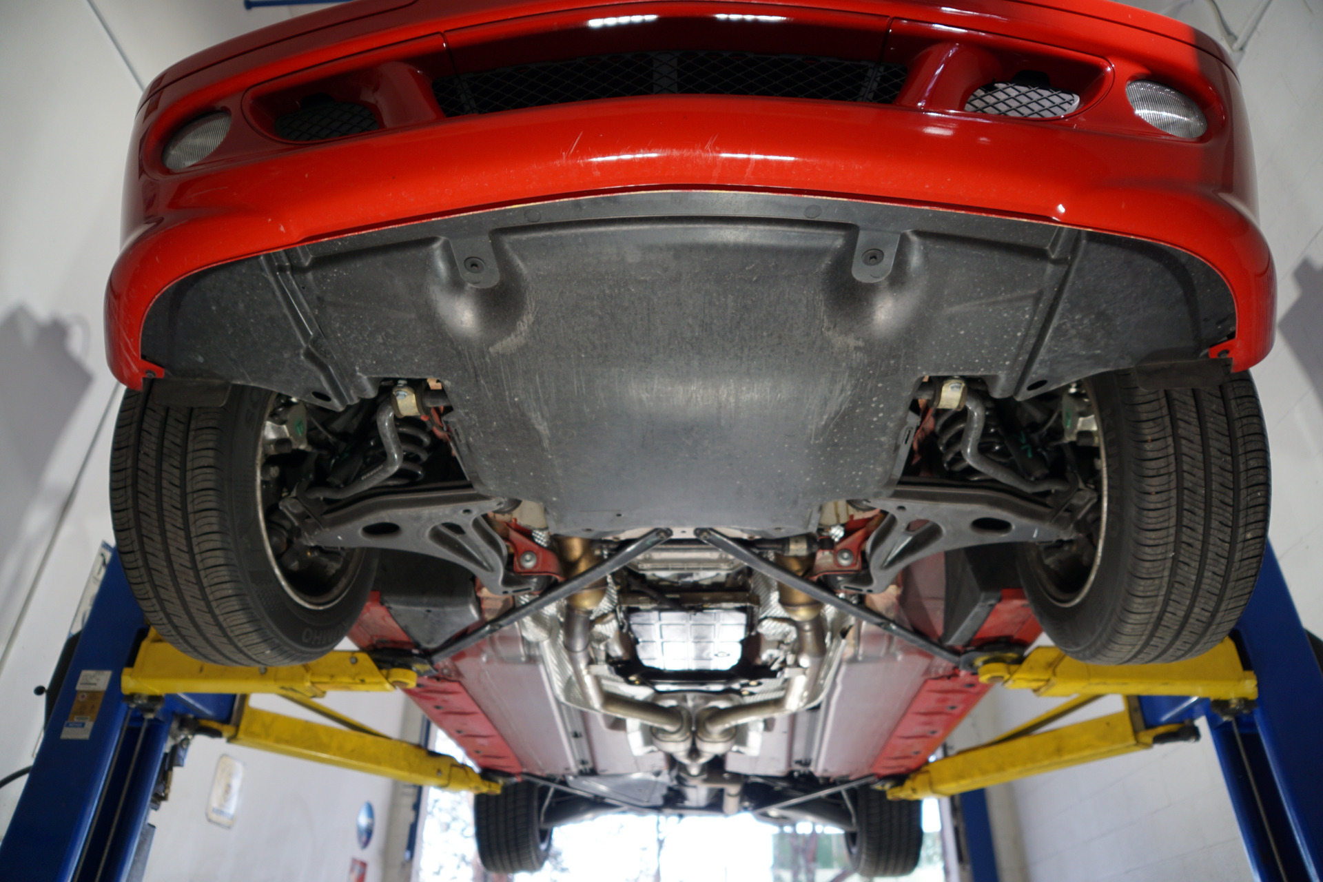 2004 Mercedes-Benz SLK320 - Plate 18