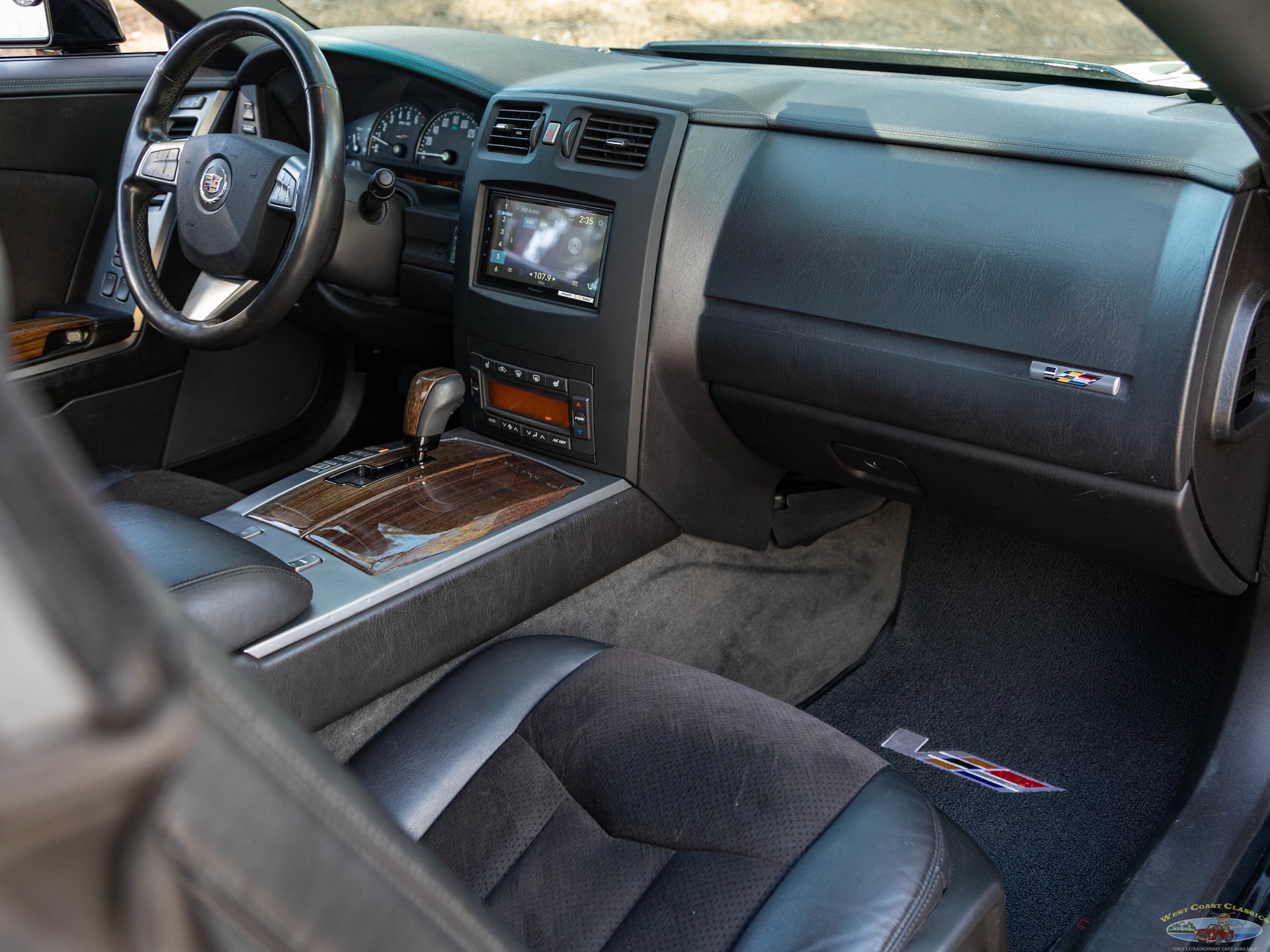 2008 Cadillac XLR-V - Plate 17