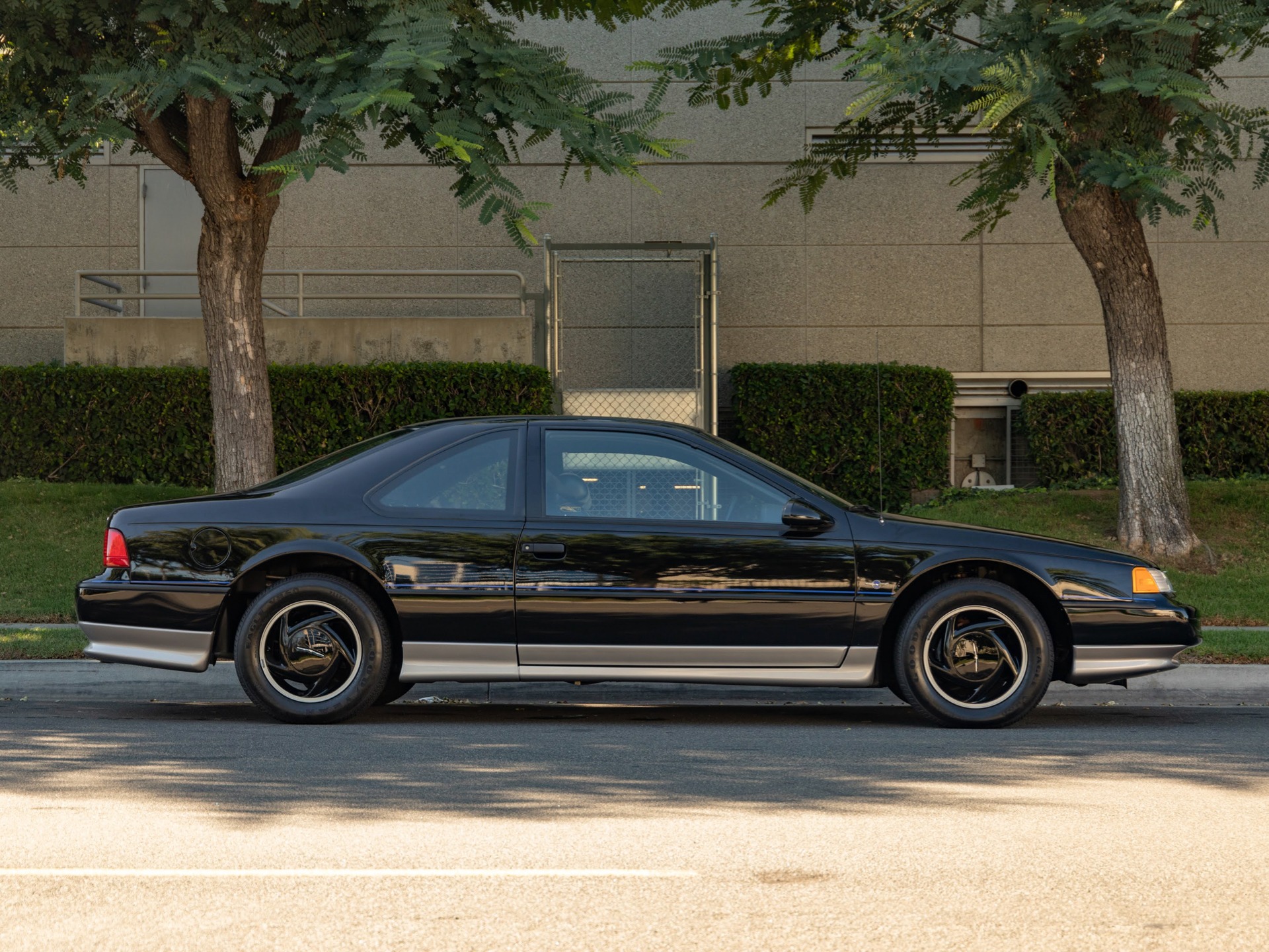 1990 Ford Thunderbird - Plate 6