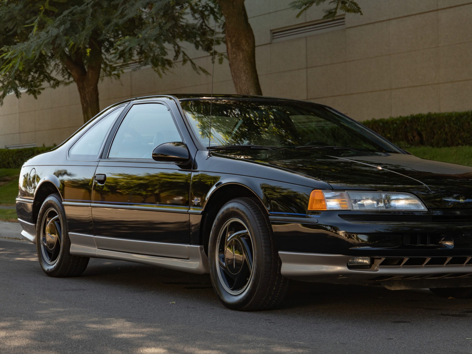1990 Ford Thunderbird - Plate 7