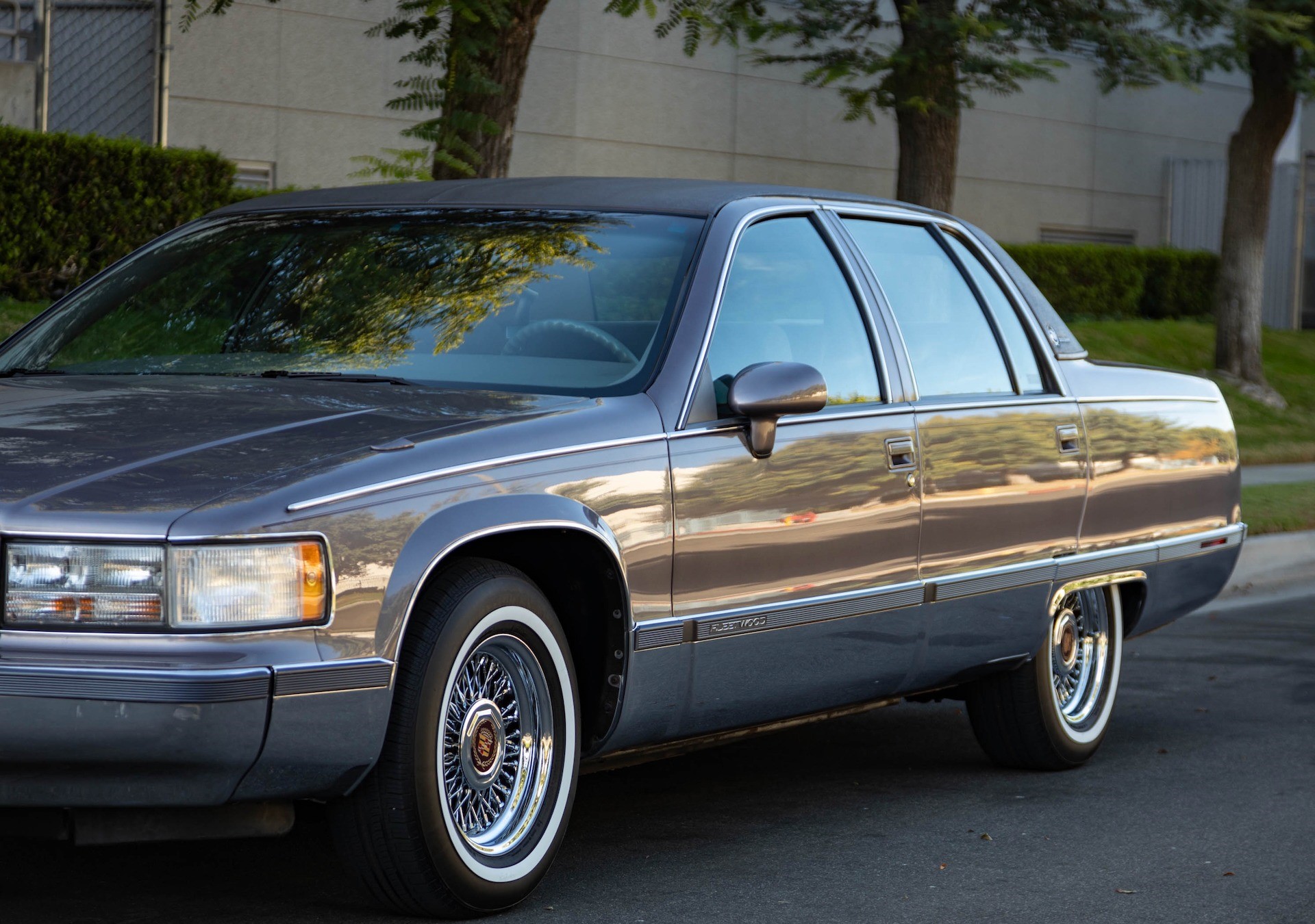 1993 Cadillac Fleetwood - Plate 2