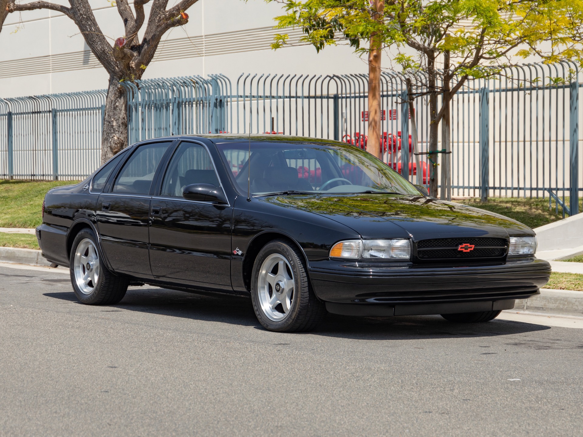 1996 Chevrolet Impala SS - Plate 10