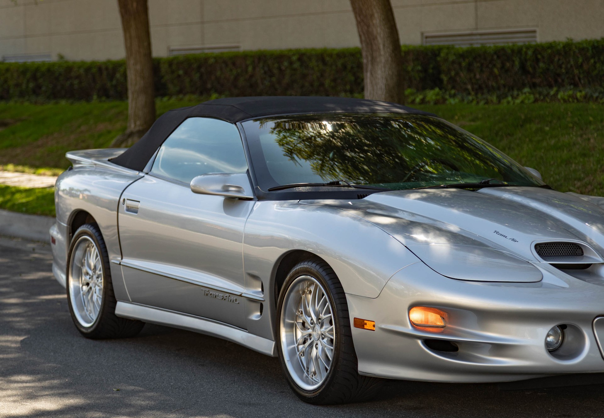 2002 Pontiac Firebird - Plate 7