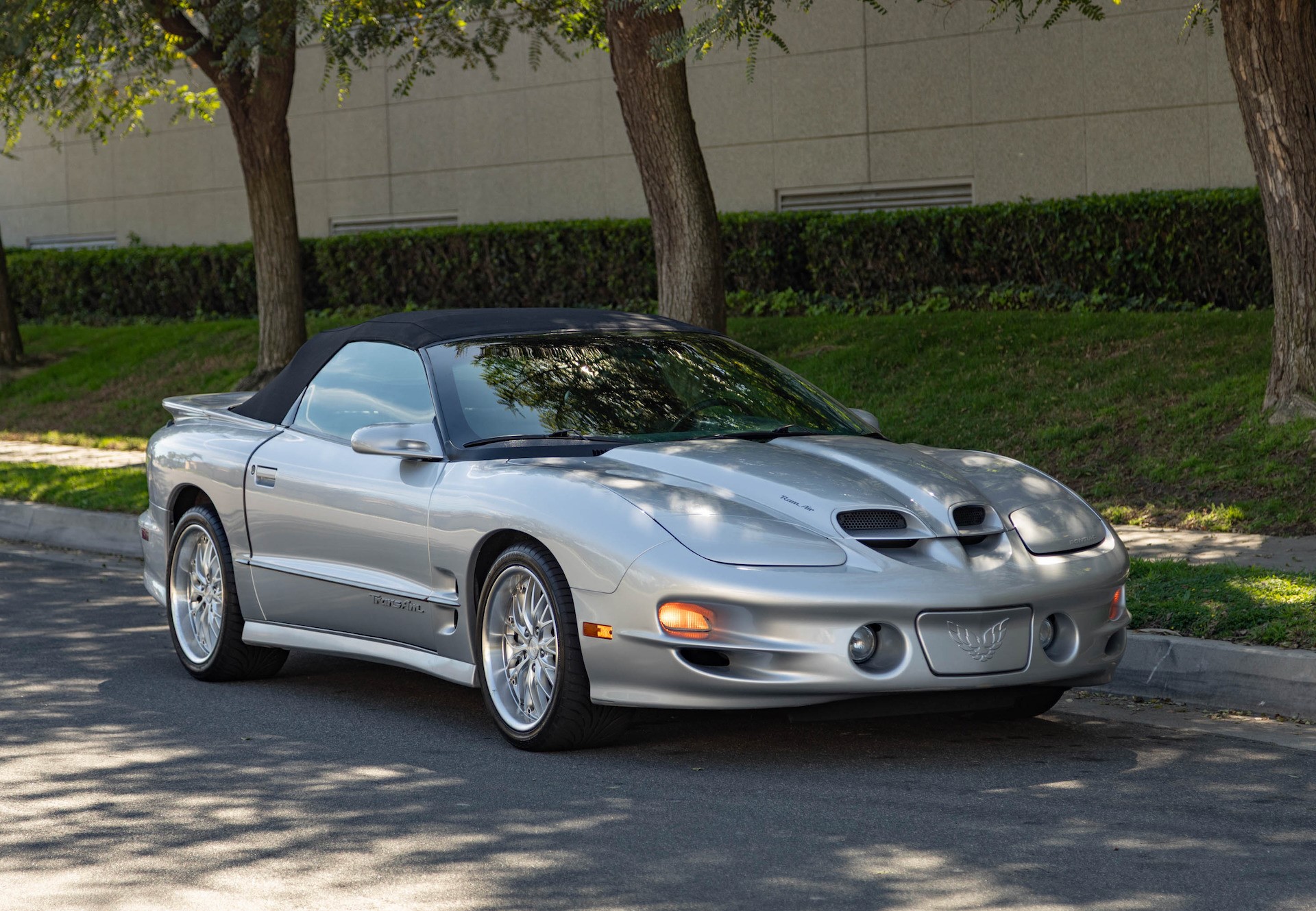 2002 Pontiac Firebird - Plate 8